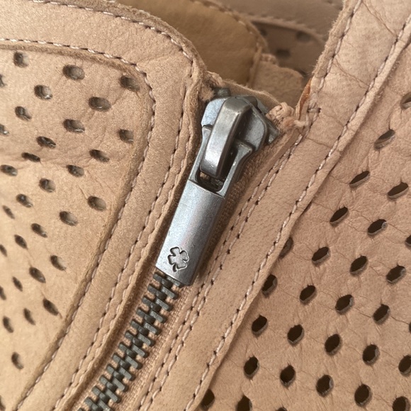 Lucky Brand summer boots - Picture 4 of 4